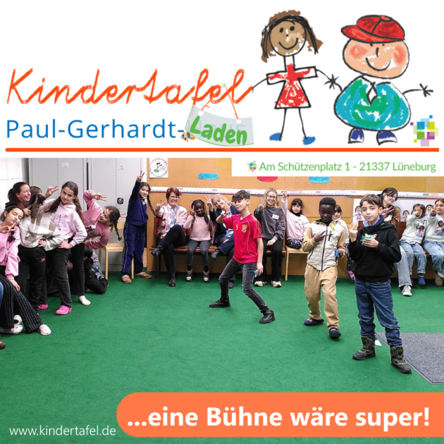 Eine Buehne fuer die Kindertafel 